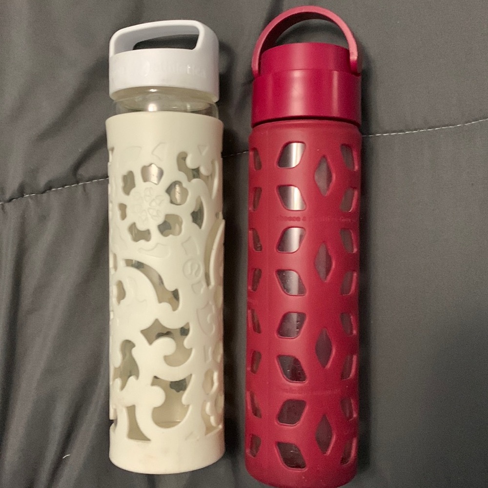 Lululemon glass water bottles